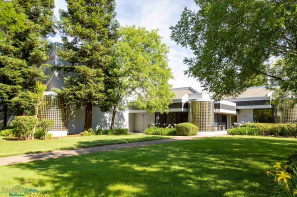 Frozen Gourmet Building: 5800 Airport Rd, Redding, CA 96002